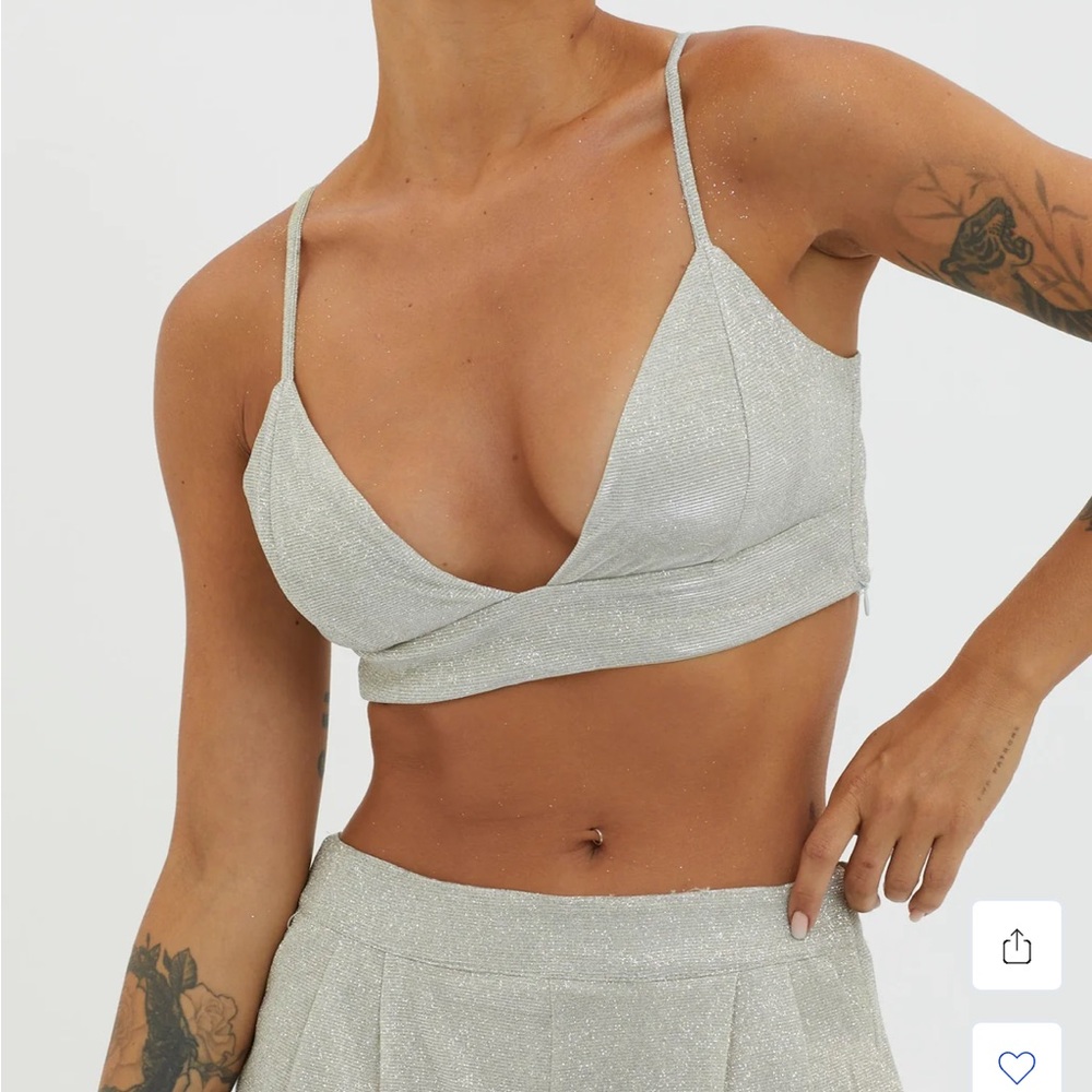 NWT Le Lis Silver Glitter Crop Top - Selfie Leslie - Picture 4 of 7